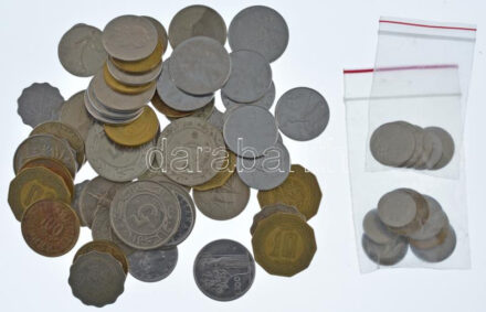 Vegyes külföldi érmetétel mintegy ~438g súlyban T:vegyes Mixed foreign coin lot (approx. ~438g) C:mixed
