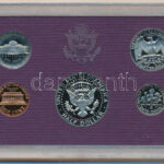 Amerikai Egyesült Államok 1985S 1c-1/2$ (5xklf) forgalmi sor eredeti tokban T:PP USA 1985S 1 Cent - 1/2 Dollar (5xdiff) coin set in original case C:PP - Image 2