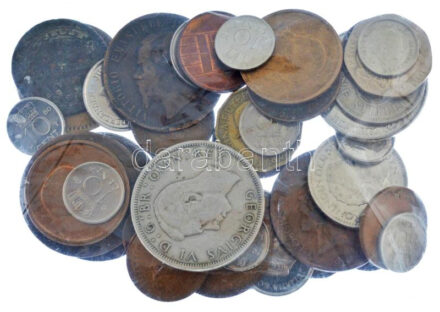 ~200g vegyes külföldi fémpénz jobb darabokkal, közte holland, olasz, kelet-afrikai érmék T:vegyes ~200g of mixed coins from diff countries with better pcs, with Dutch, Italian, East-African coins C:mixed