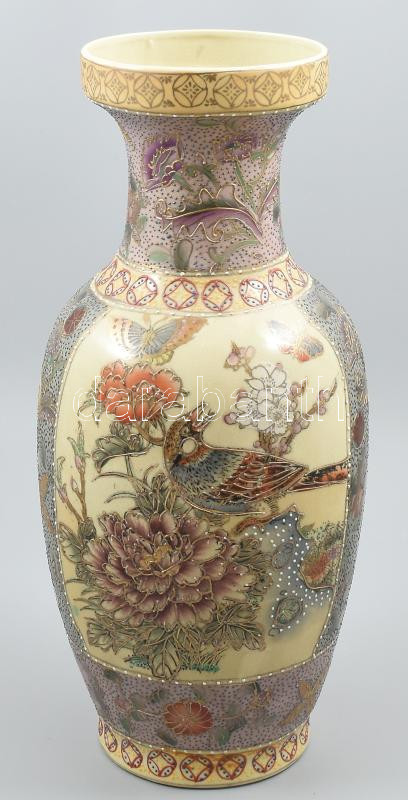 Terebess keleti stílusú porcelán váza, jelzett, mázrepedésekkel, kopásokkal, m: 41 cm