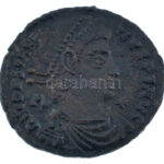 Római Birodalom / Siscia / II. Constantius, Vetranius alatt verve 350. AE2 (4,62g) T:VF Roman Empire / Siscia / Constantius II, struck under Vetranio 350. AE2 'D N CONSTAN-TIVS P F AVG - A - star/ HOC SIG-NO VI[CTOR ER]IS - A - [dot gamma] SIS