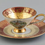 GVD Bavaria Echt Gold aranyozott porcelán csésze és alj, Kassel-Wilhelmshöhe mintával. Matricás, jelzett, kis kopással, d: 7-12 cm