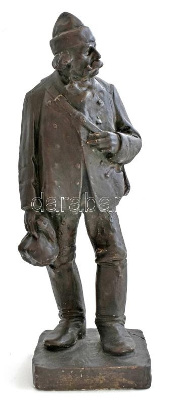 Beszédes János László ( 1874- 1922 ) Parasztember batyuval. Hidegen festett gipsz, alján tikett, jelzett, korának megfelelő állapotban. m: 43 cm