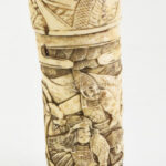 Tanto nyél, faragott csont, Japán, 1900 körül, Meiji korszak, h: 11 cm