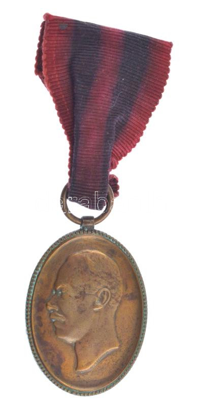 Albánia 1914. 'Vilmos herceg trónra lépésének emlékére' bronz kitüntetés mellszalagon T:XF patina Albania 1914. 'Prince Wilhelm Von Wied Accession Medal' bronze decoration on ribbon C:XF patina
