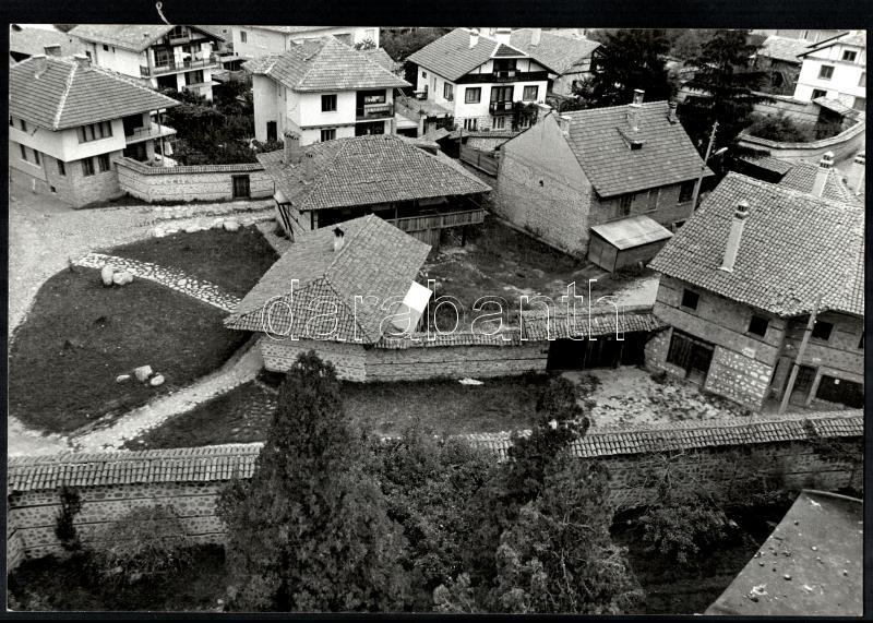 Engi László: Házmúzeum, nagyméretű fotó hátoldalon feliratozva, 39,5×27,5 cm