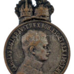 ~1917. 'Károly Katonai Érdemérem' ezüstözött bronz frakklánc miniatűrje (22x16mm) T:AU kopott ezüstözés