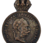 ~1890. 'Bronz Katonai Érdemérem' ezüstözött bronz frakklánc miniatűrje (22x15mm) T:XF kopott ezüstözés