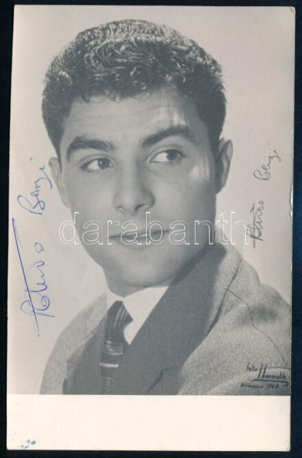 Roberto Benzi (1937-) karmester autográf aláírása fotólapon / Autograph signature of Roberto Benzi (1937-) conductor