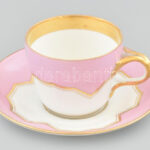 Jelzés nélküli pink-arany porcelán csésze kézzel festett, jelzett, kis kopással