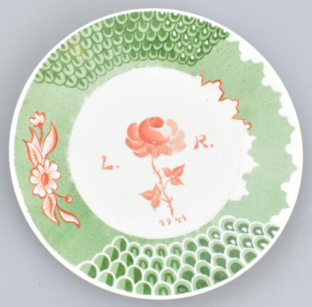 Zsolnay tálka kézzel festett, jelzett 1941, kis kopással 15 cm