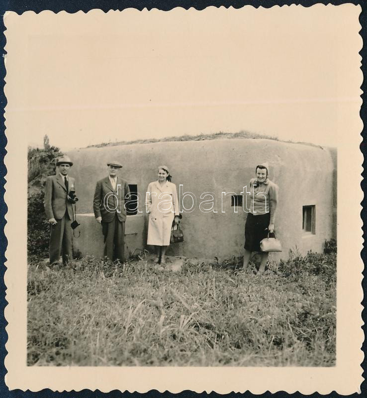 cca 1943 Magyar bunker, fotó, 6,5×6 cm