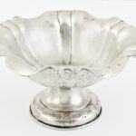 Ezüst (Ag) Art Deco talpas kínálótál, jelzett, d: 28 cm, m: 14,5 cm, nettó: 478 g