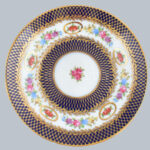 Teás csésze tálcával, porcelán, két különböző jelzéssel, tálca méret: 25x16 cm, kopott. - Image 2