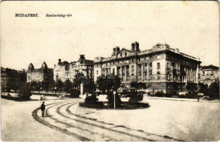 Budapest V. Szabadság tér, villamos. Vasúti levelezőlapárusítás 41.