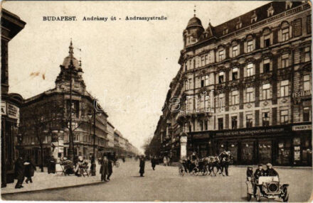Budapest VI. Andrássy út, Pesti Hazai Első Takarékpénztár Egyesület, Sparber Testvérek üzlete, automobil, kerékpáros, piac virág árusokkal (kopott sarkak / worn corners)
