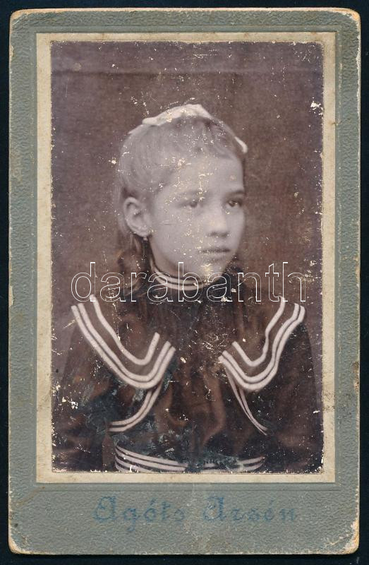 cca 1910 Kislány portréja, keményhátú fotó Agóts Arzén műterméből, kopásokkal, 10,5×6,5 cm