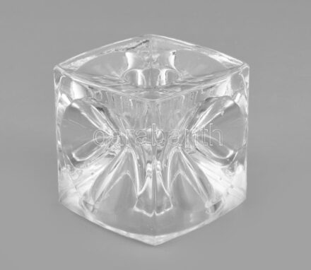 Design mécses és gyertyatartó, kopásokkal, m: 7 cm