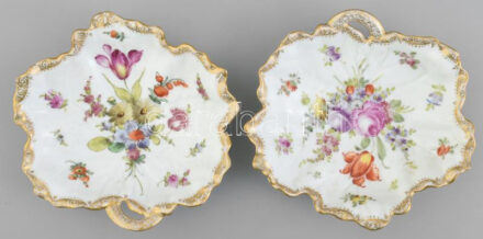 2 db Dresden kínálótálka, kézzel festett porcelán, jelzett, d: 15 cm