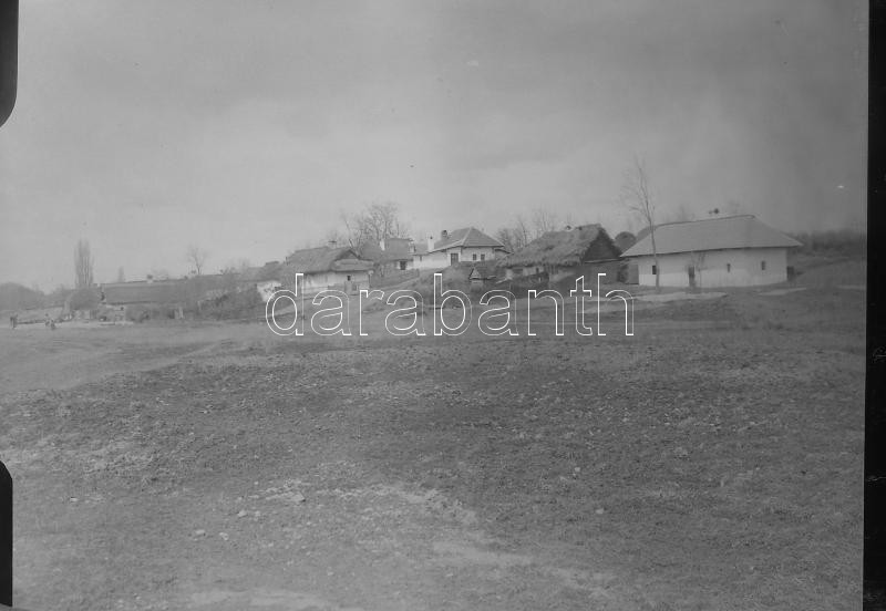 cca 1900 Felvidéki üveg pozitív gyűjtemény, Egyesével feliratozott tokban részletes leírással városképekkel. Garammikola, Bény, Bát, Cigányok, Présház kb 30 db 12x9 cm - Image 3