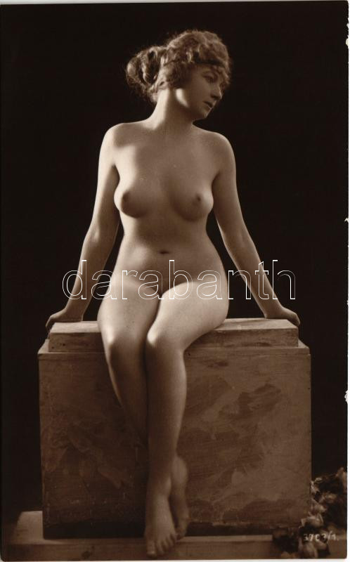 Meztelen erotikus hölgy / Erotic nude lady (non PC)