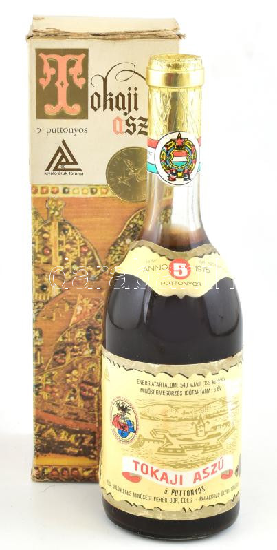 1975 Tokaji aszú, 5 puttonyos, bontatlan palack desszertbor, papírdobozban, szakszerűen tárolt