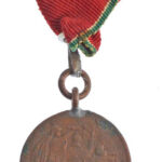 1896. 'Ezredéves Történetünk Ezredekre Remény Nekünk - Honfoglalás' kétoldalas millenniumi bronz emlékérem mellszalagon. Szign.: Steiner A. (32,5mm) T:F ph. - Image 2