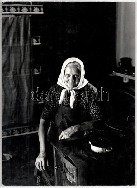 G. Szántó András (1937-2002), Nagyanyó. Fotó, papír, kartonra kasírozva, hátoldalán pecséttel jelzett, 39x28,5 cm