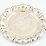 Ezüst (Ag) kerek tálca, jelzett, sérült, d: 20 cm, nettó: 132 g