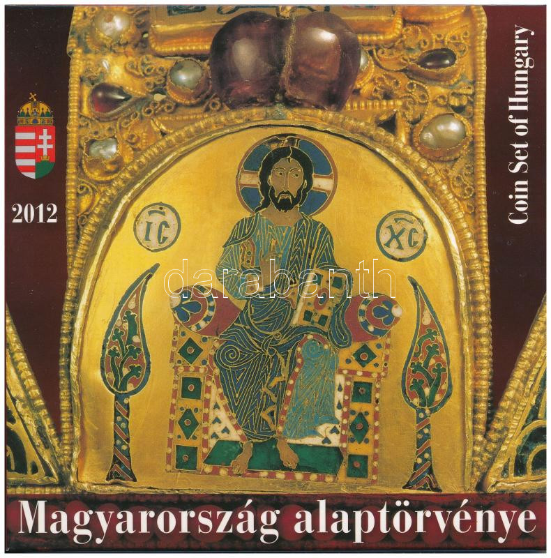 2012. 5Ft-200Ft (6xklf) elsőnapi veret, 'Magyarország Alaptörvénye' forgalmi sor szettben. Belső tokon a ragasztás elengedett T:1 Adamo FO46
