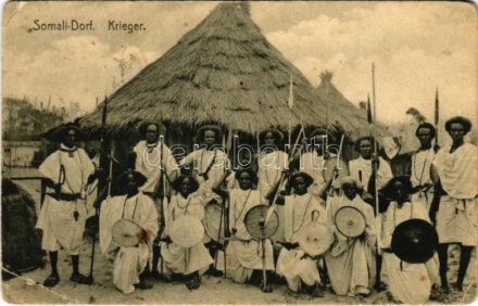 Somali-Dorf, Krieger / Somali folklore, warriors (EB)