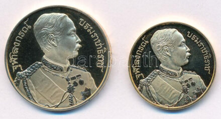 Thaiföld DN 'V. Rama király' aranyozott fém emlékérem pár a Magyar Pénzverő kiadásában (25mm, 19mm) T:PP Thailand ND 'King Rama th Fifth' gilt metal medal pair, issue of the Hungarian Mint (25mm,19mm) C:PP