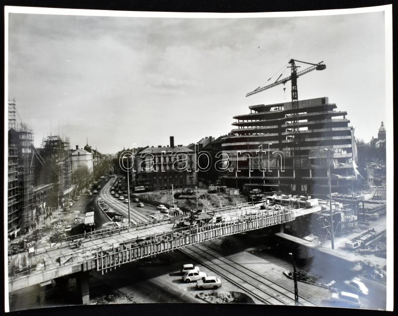 cca 1980 Bp., Marx tér (Nyugati tér) átépítése, felüljáró és áruház építése, 3 db fotó, 18x13 cm és 23,5x18 cm között - Image 2