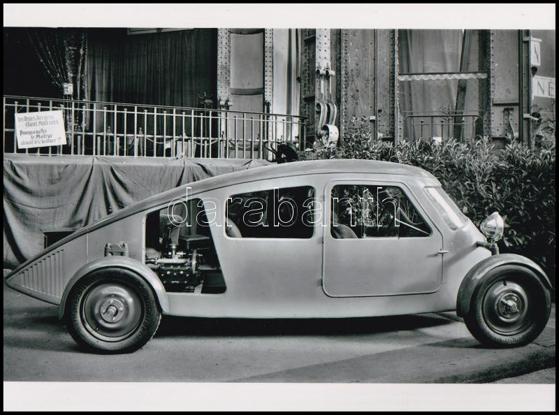 cca 1920 Farmotoros, háromkerekű autó, 17,7x23,8 cm