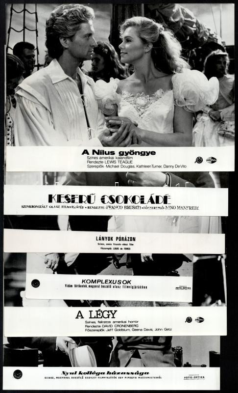 cca 1987 előtt készült külföldi filmekből egy-egy jelenet, 23 db vintage produkciós filmfotó, ezüst zselatinos fotópapíron, a használatból eredő (esetleges) kisebb hibákkal, 18x24 cm - Image 4