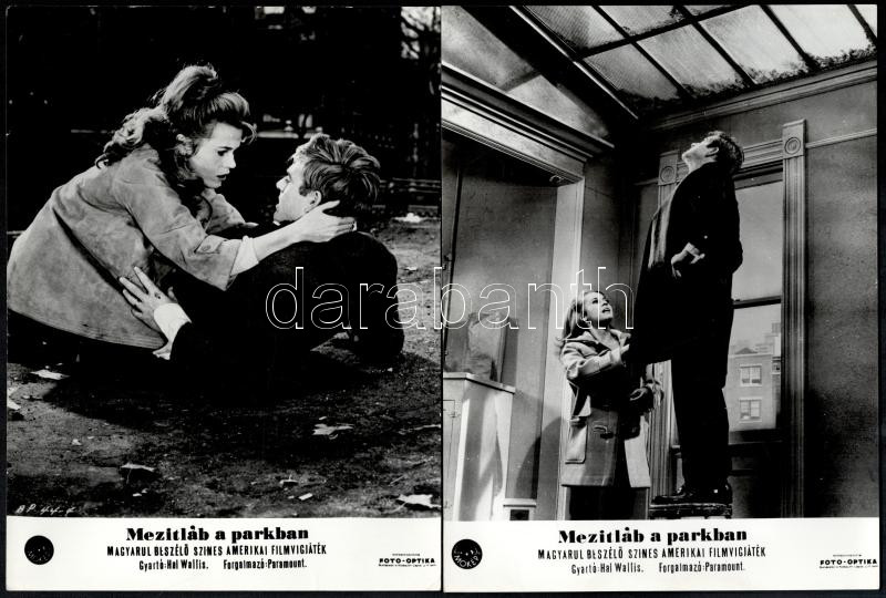 cca 1967 ,,Mezítláb a parkban' című amerikai filmvígjáték jelenetei és szereplői, 13 db vintage produkciós filmfotó, ezüst zselatinos fotópapíron, a használatból eredő (esetleges) kisebb hibákkal, 18x24 cm