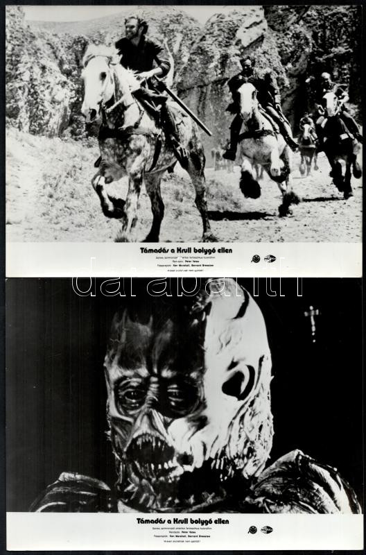 cca 1985 ,,Támadás a Krull bolygó ellen' című amerikai fantasztikus kalandfilm jelenetei és szereplői, 7 db vintage produkciós filmfotó, ezüst zselatinos fotópapíron, a használatból eredő (esetleges) kisebb hibákkal, 18x24 cm - Image 3