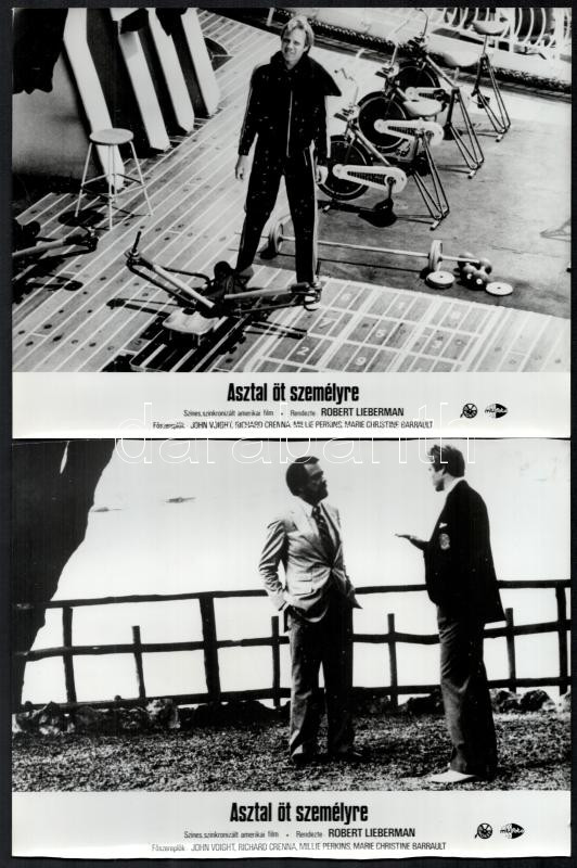 cca 1983 ,,Asztal öt személyre' című amerikai film jelenetei és szereplői, 5 db vintage produkciós filmfotó, ezüst zselatinos fotópapíron, a használatból eredő (esetleges) kisebb hibákkal, 18x24 cm