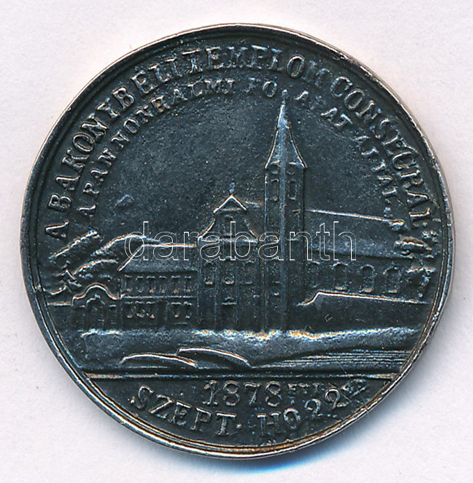 1878. 'A Bakonybéli Templom Consecrál - A pannonhalmi főapát által - 1878 szept hó 22-én' ezüstözött fém felszentelési emlékérem (26mm) T:AU