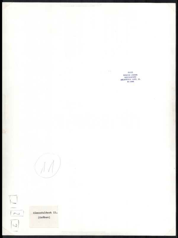 cca 1980 Vincze János (1922-1999) kecskeméti fotóművész hagyatékából, pecséttel jelzett, feliratozott vintage fotóművészeti alkotás (Elmozdulások), ezüst zselatinos fotópapíron, 39,5x29,5 cm - Image 2