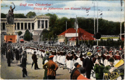 Gruss vom Oktoberfest! Einzug der Kellnerinnen zum Winzerer Fähndl / German beer festival (EK)
