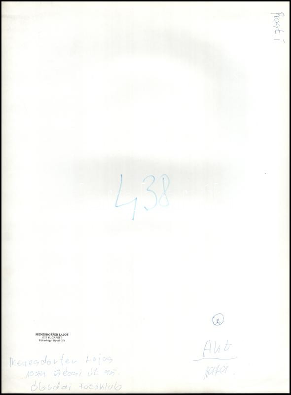 cca 1983 Menesdorfer Lajos (1941-2005) budapesti fotóművész hagyatékából, pecséttel jelzett, feliratozott, vintage fotóművészeti alkotás (Akt), ezüst zselatinos fotópapíron, 40x29,5 cm - Image 2