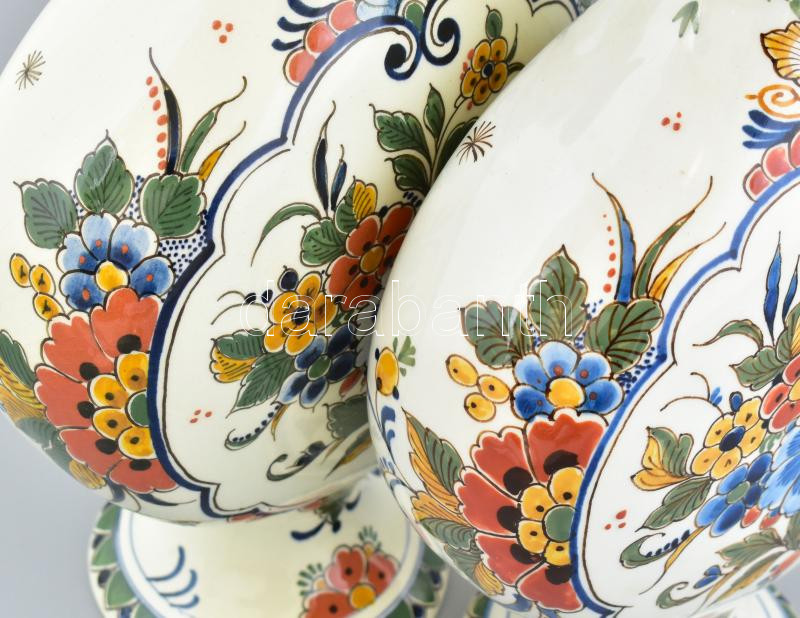 2 db Delft kancsó, kézzel festett, jelzett, apró kopásokkal, m: 29 cm - Image 4