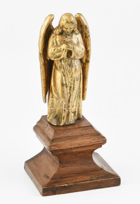 Angyal szobor. Tűziaranyozott vas. Fa alapon. XVIII. sz. 26 cm