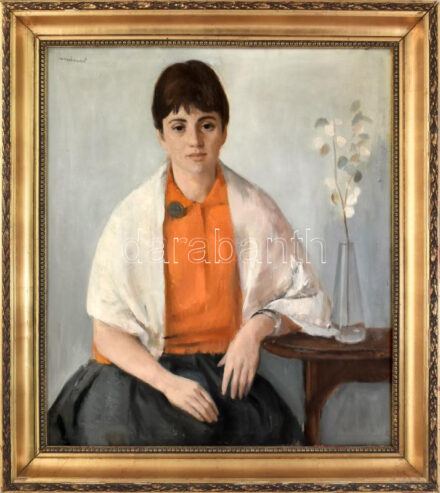 Mácsai István (1922- 2005): Leány fehér kendővel. Olaj, vászon, jelezve balra lent, hátoldalán Képcsarnok Vállalat cimkéjével. Dekoratív, kissé sérült fakeretben, 80×70 cm / Oil on canvas, signed, framed, 80×70 cm