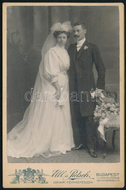 cca 1902 Elbl és Pietsch budapesti fényképészek műtermében készült, keményhátú vintage fotó, 16x10,5 cm