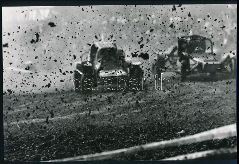 cca 1982 Gyenes Kálmán (1941-2016) szegedi fotóművész hagyatékából 1 db jelzés nélküli vintage fotó (Cross), ezüst zselatinos fotópapíron, 19,5x29 cm