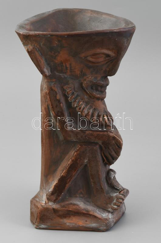Benczédi Sándor (1912-1998): Férfi madárral. Terrakotta. Jelzett a hátoldalán. Szép állapotban. m: 23 cm - Image 2