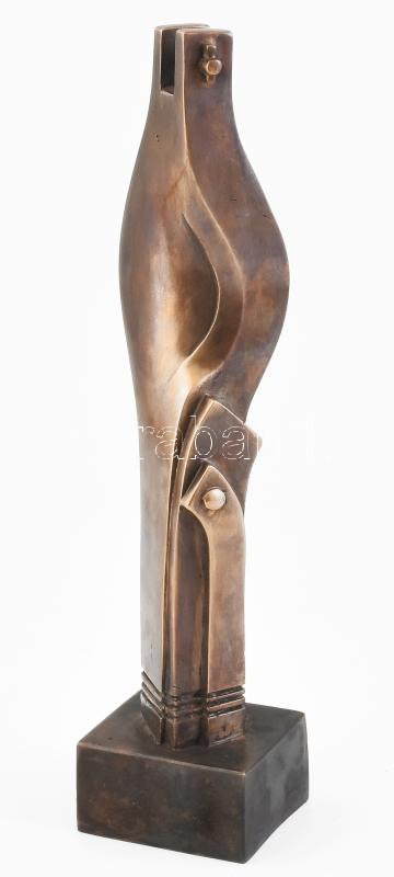 Sztrákos László (1954): Titokőrző, öntött, patinázott bronz. m: 30 cm, Jelezve: Sztrákos 1/1