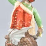 Herendi porcelán sárkányölő János vitéz, Terv: Lőrinc István, kézzel festett, jelzett, apró kopásnyomokkal, m: 22 cm - Image 3